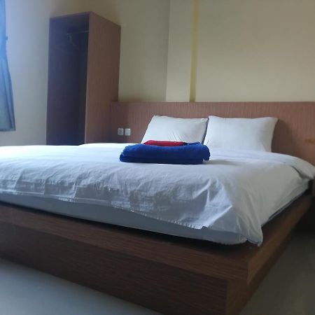 Hotel Mayang Sari 1 Jambi Exterior photo