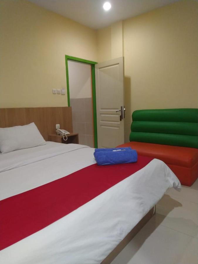 Hotel Mayang Sari 1 Jambi Exterior photo